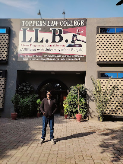 Topers Law College